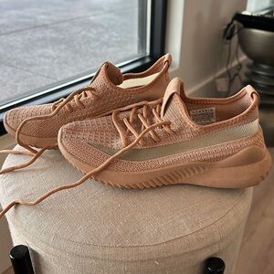 Danskin Size 6.5 Shoes